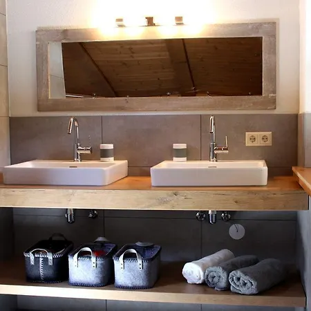 Tauern Schrempf - Anna 尼登希尔